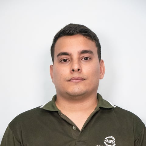 Retrato de un integrante del equipo de Grupo AER